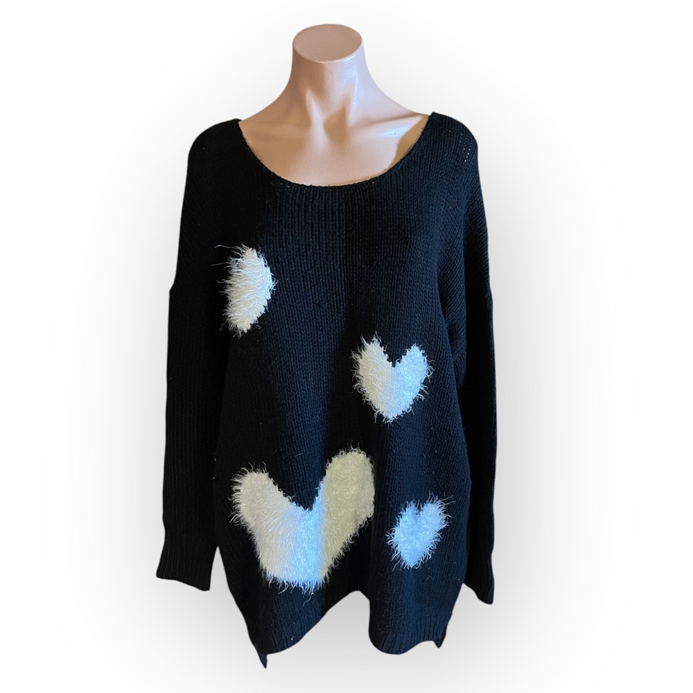 AX Paris Curve Women’s Plus Size 24/26 Black And White Hearts Fuzzy Sweater